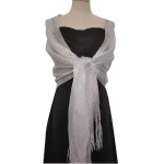 écharpe en fil doré et argenté pour femme